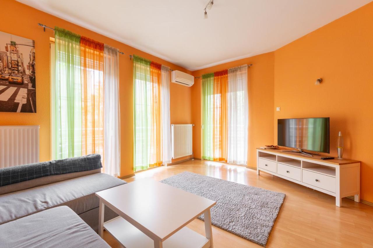 M36 Mester Apartment ブダペスト エクステリア 写真